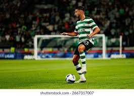 里德瓦尔德外围觅得远射机会 一脚爆射直入对方球门