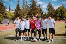 华裔篮球运动员林书豪宣布退役