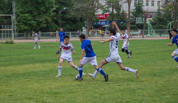 队在面对高 队在面对高